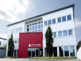 Gebäude der KAPP-CHEMIE GmbH & Co. KG Haupteingang des neuen Gebäudes der KAPP-CHEMIE GmbH & Co. KG