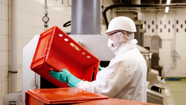 crate washing crate washing