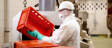 crate washing  crate washing