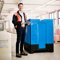 Varibox A man standing beside a Varibox