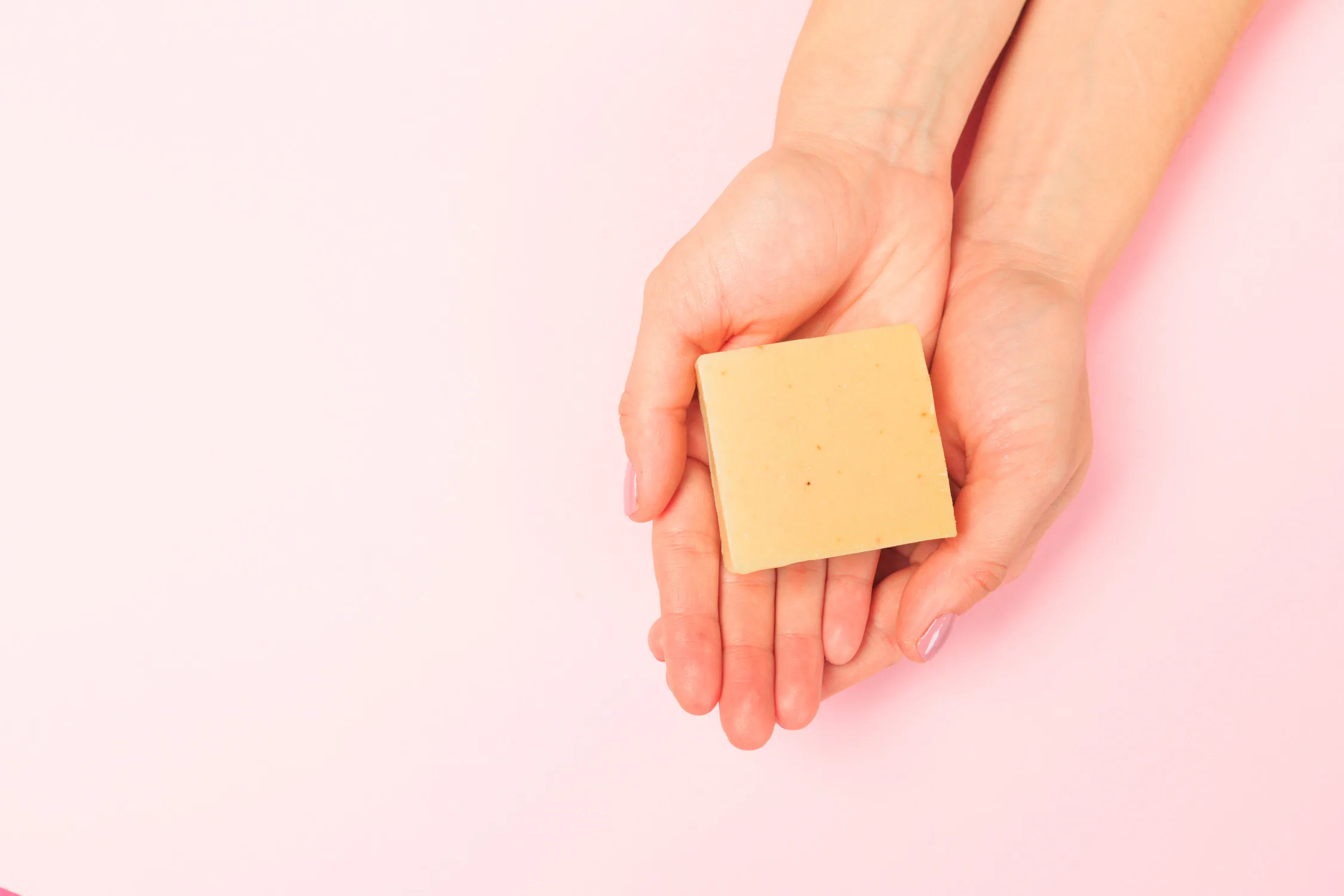 Kosmetik Hände mit Seife