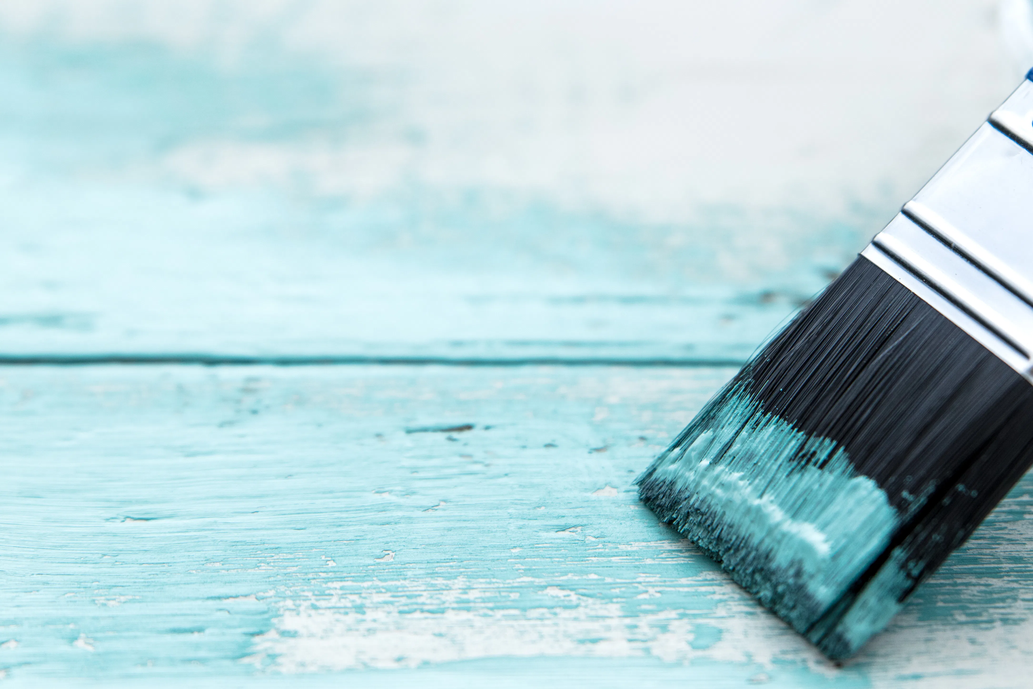 Pinsel mit Farbe Pinsel mit Farbe