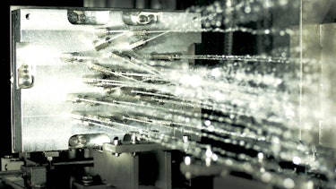 High-pressure injectors industrial component cleaning High-pressure injectors industrial component cleaning