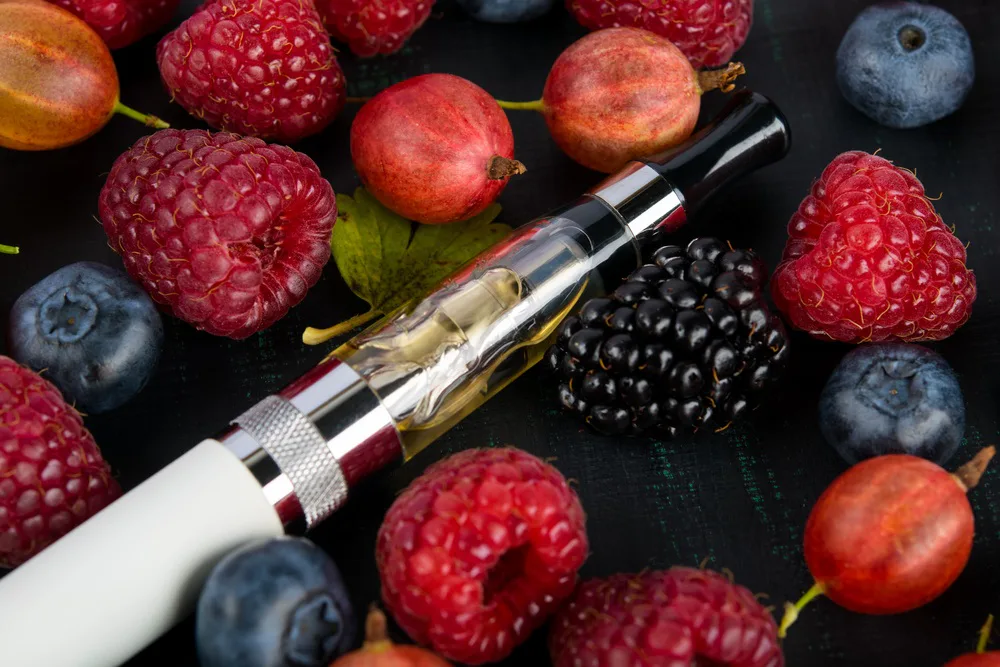 Electronic Cigarette with fruits Electronic Cigarette with fruits