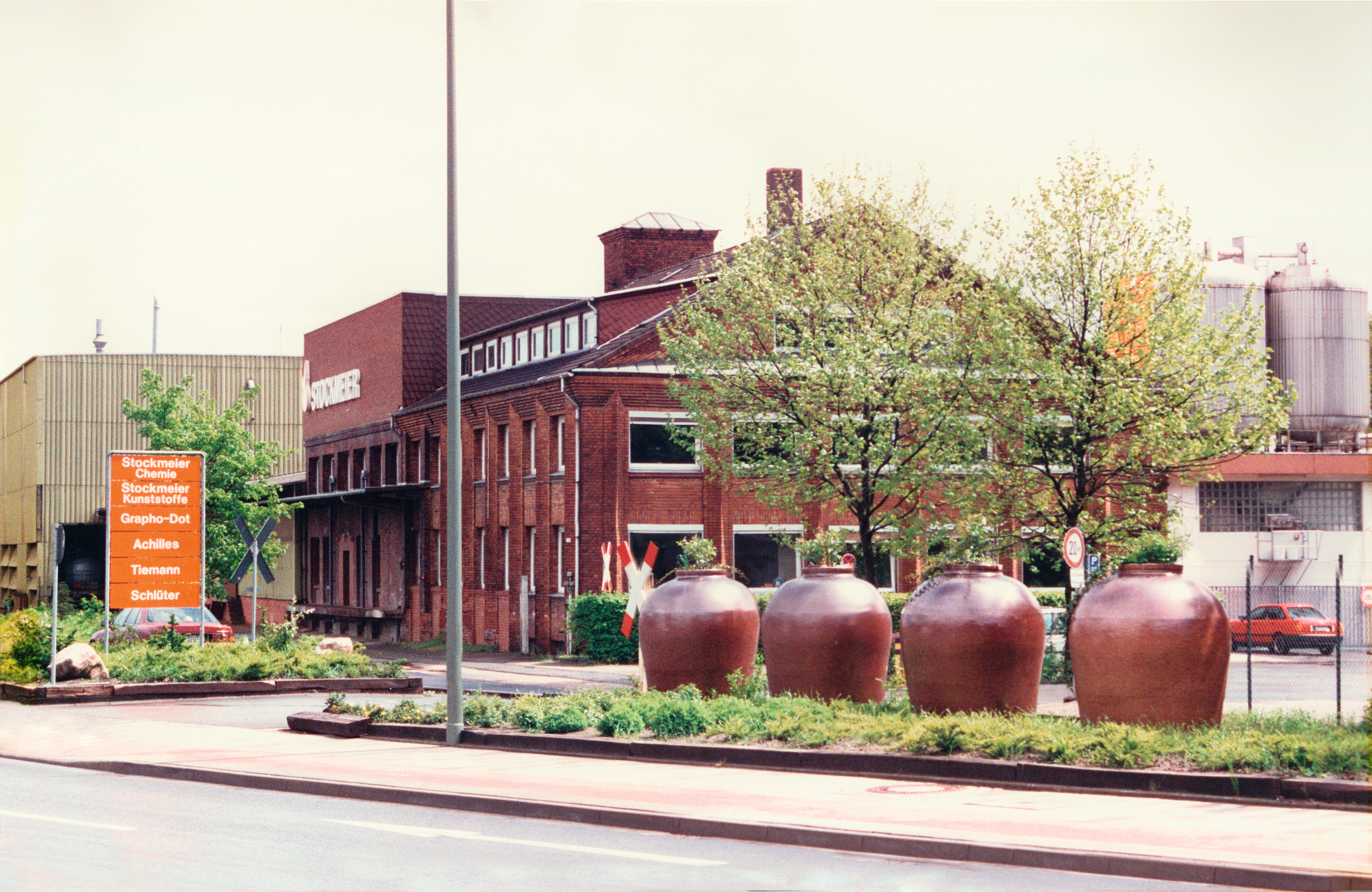 STOCKMEIER Kunststoffe im Jahr 1991 Hauptgebäude von STOCKMEIER Kunststoffe an der Eckendorfer Straße 10 in Bielefeld im Jahr 1991
