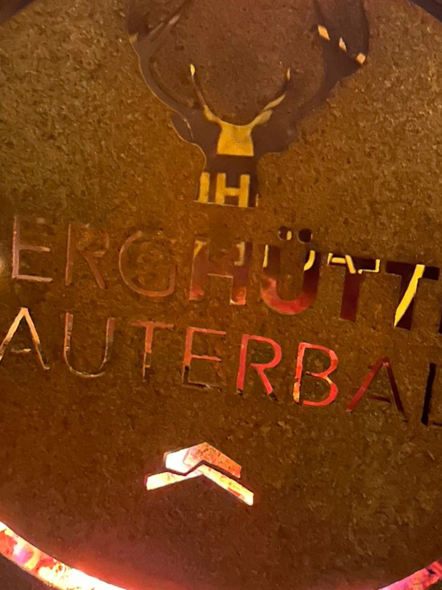 Feuertonne Hütte Lauterbad Feuertonne an der Hütte Lauterbad mit eingraviertem Logo