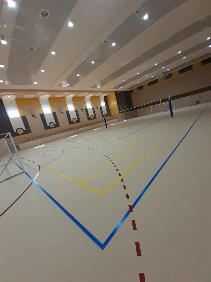 Ansicht einer Turnhalle von innen