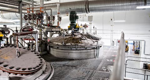 Rohrleitungen an Reaktoren in einer Polyurethan Produktion Rohrleitungen an Reaktoren in einer Polyurethan Produktion